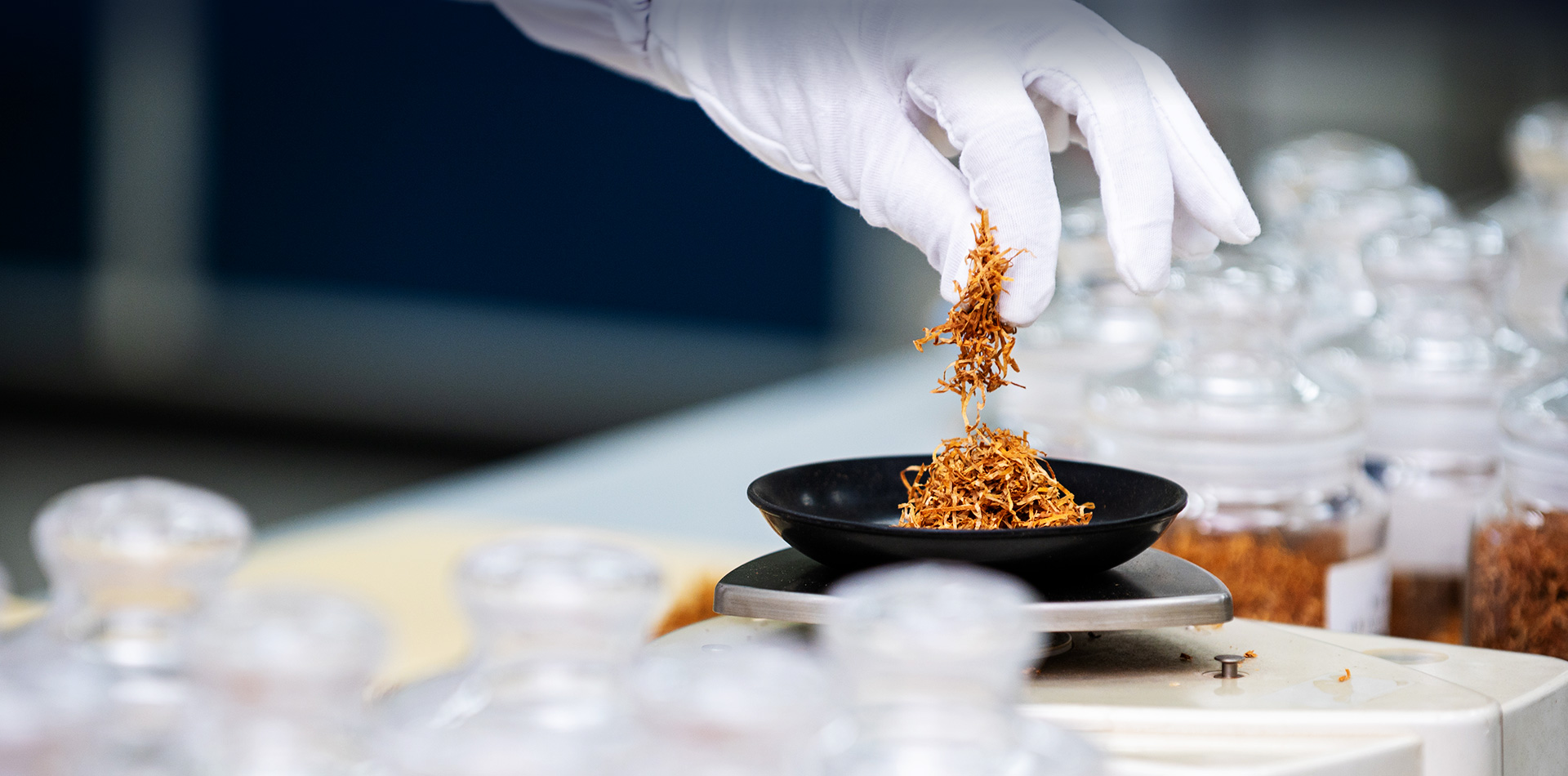 以产品为中心<br/>纵深推进精益工程